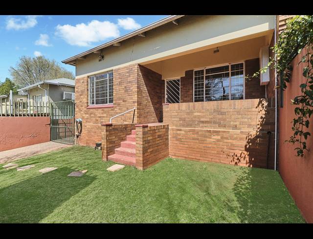 3 BEDROOM SEMI DETACHED TO LET IN MELVILLE